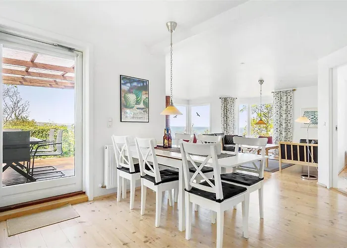 6676-allinge-sdr-strandvej-122 *