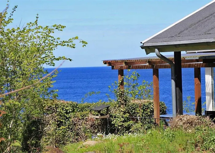 6676-allinge-sdr-strandvej-122 *